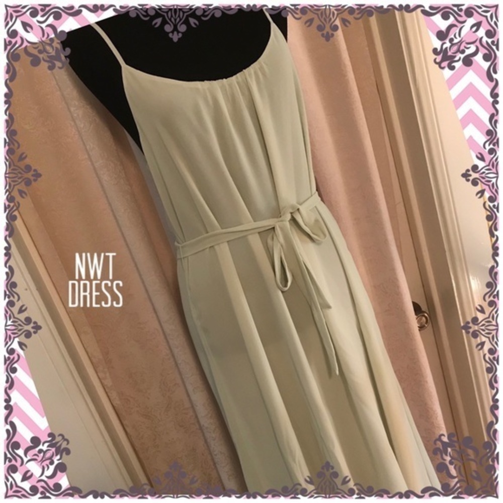 DARLING NWT DRESS💚💚💚